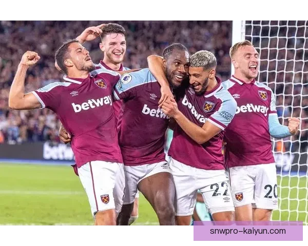 英超西汉姆近期表现稳健，球队状态逐渐回暖。