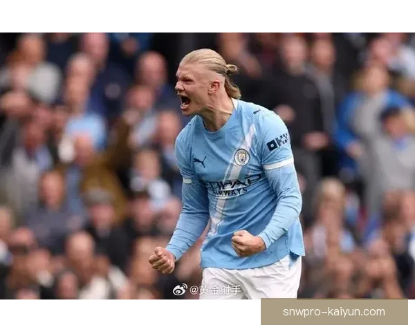 范戴克对阵曼城表现稳健，继续展现强大防守能力