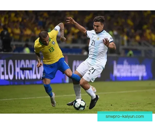 阿根廷队中路渗透能力持续提升，进攻组织表现稳健